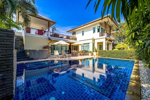 3 Bed Pool Villa in Great Location - STV