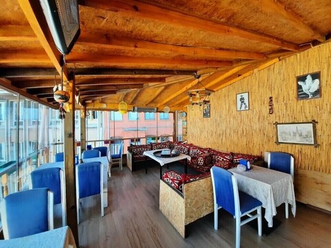 올드 시티 패밀리 호텔