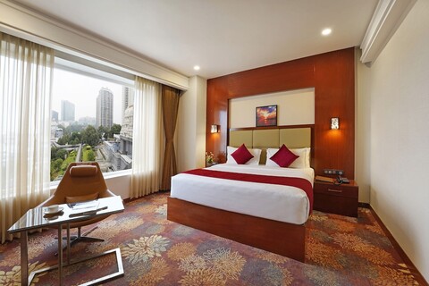 Kingston Hotel