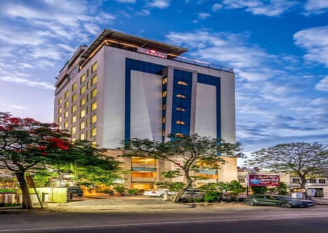 리브라 로즈 인 자이푸르