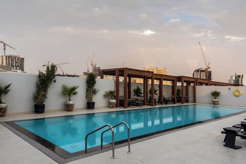 웨이브스 - 럭셔리 미츠 컴포트 모던 1