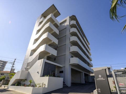 앤몬드. 오키나와 아레나 콘도미니엄