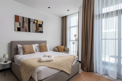 웨이브스 - 프리미엄 스튜디오 스테이 인 더 히