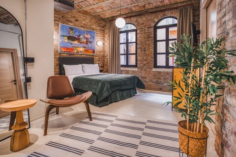 노부스 페라 호텔