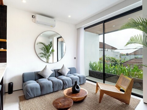 CPM 발리가 관리하는 베라와 리빙