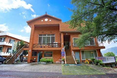Pension in Namchon beyond the mountain