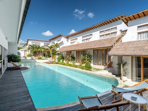 CPM 발리가 관리하는 베라와 빌리지