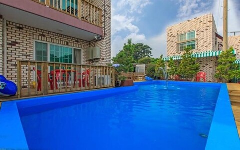 Beatrice Tennis Pension