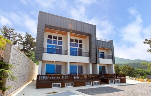 High Village Pension