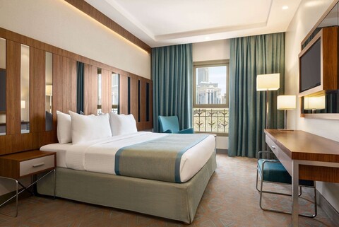 라마다 바이 윈덤 막카잘 알 타이세르