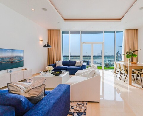 대형 워터프론트 프로퍼티 팜