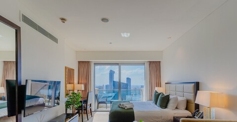 놀라운 스튜디오, 주소 마리나.