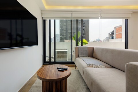 콜리마 바이 윈우드 하우스