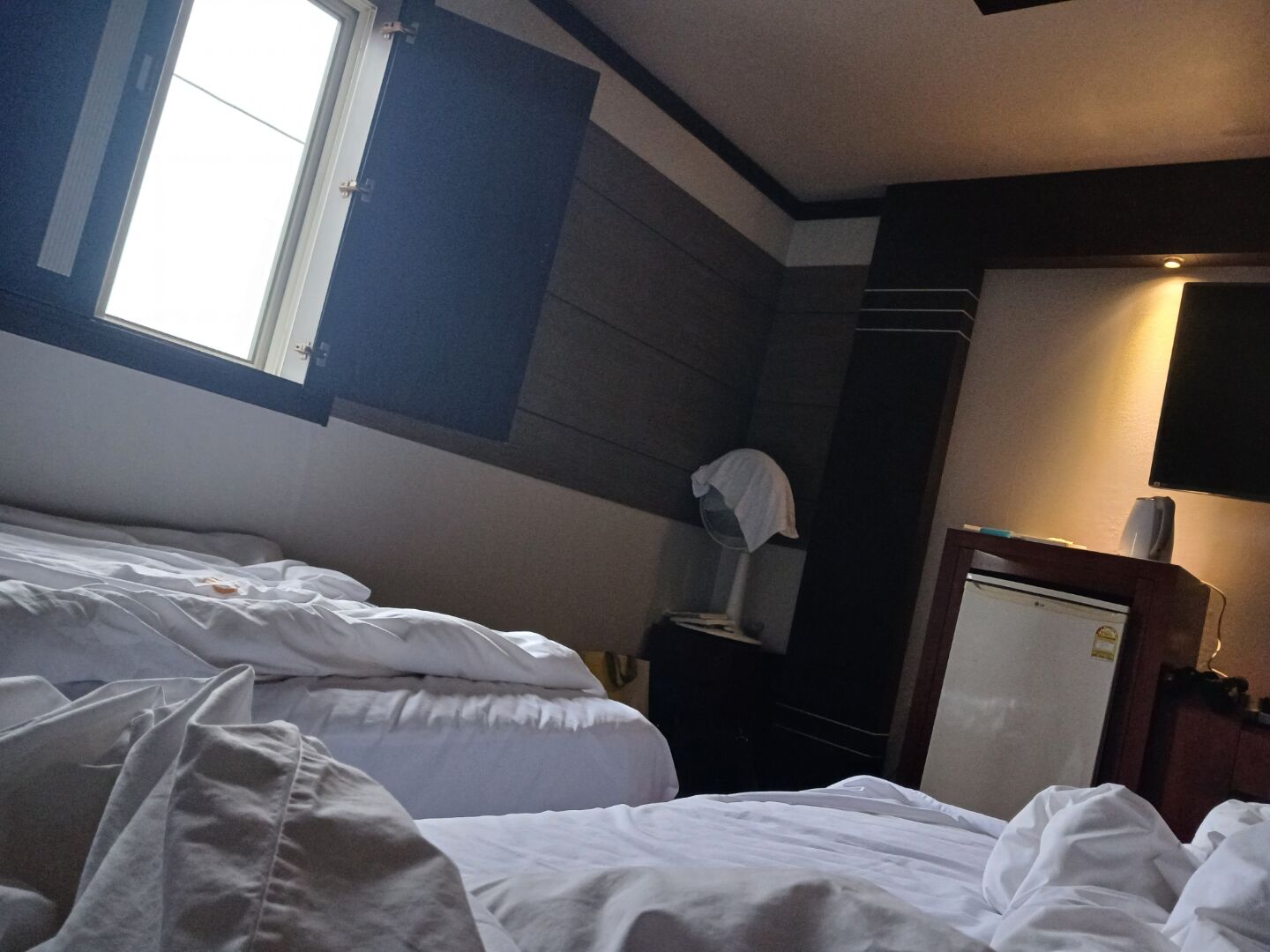 호텔 문 객실