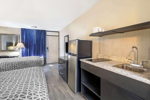 서버반 스튜디오스 인터내셔널 드라이브