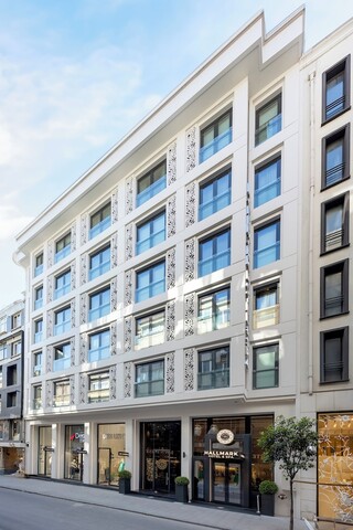 홀마크 호텔 & 스파