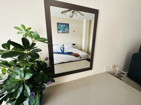 빅 C 슈퍼 근처의 나바나코른 아옴신 호텔