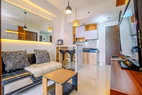 쇼핑몰 근처의 아늑한 2Br 트랜스파크 치부부르 아파트