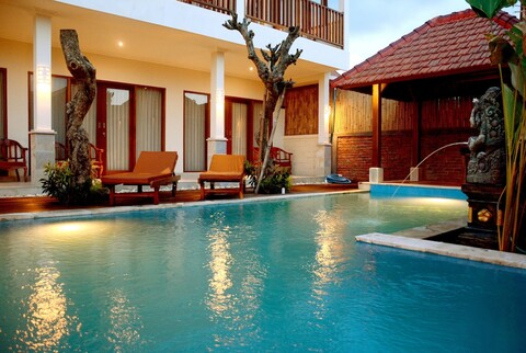 아메드 선셋 비치