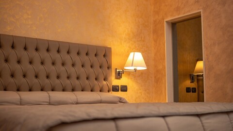 호텔 도나 크레센자