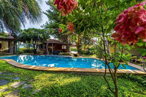 Secluded Oasis for Family - BM5