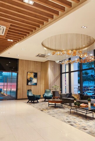 안디와 프랜시스의 장소, BGC에 있음