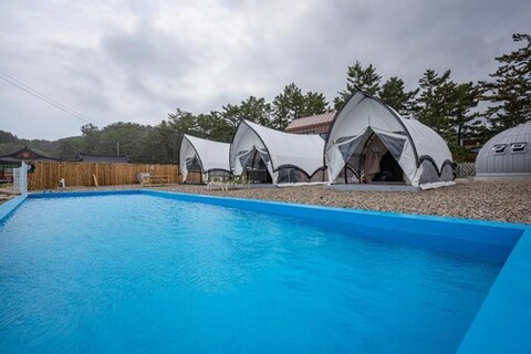 Awesome Beach Glamping