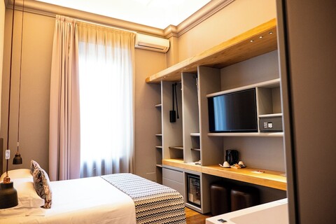 뉴 디자인 세인트 피터