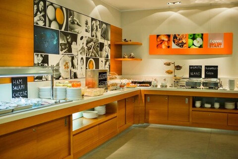 홀리데이 인 익스프레스 밀라노 - 말펜사 공항 바이 IHG