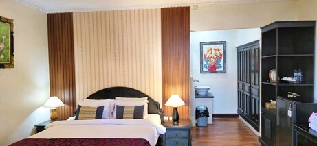 스타나 푸리 고파 호텔