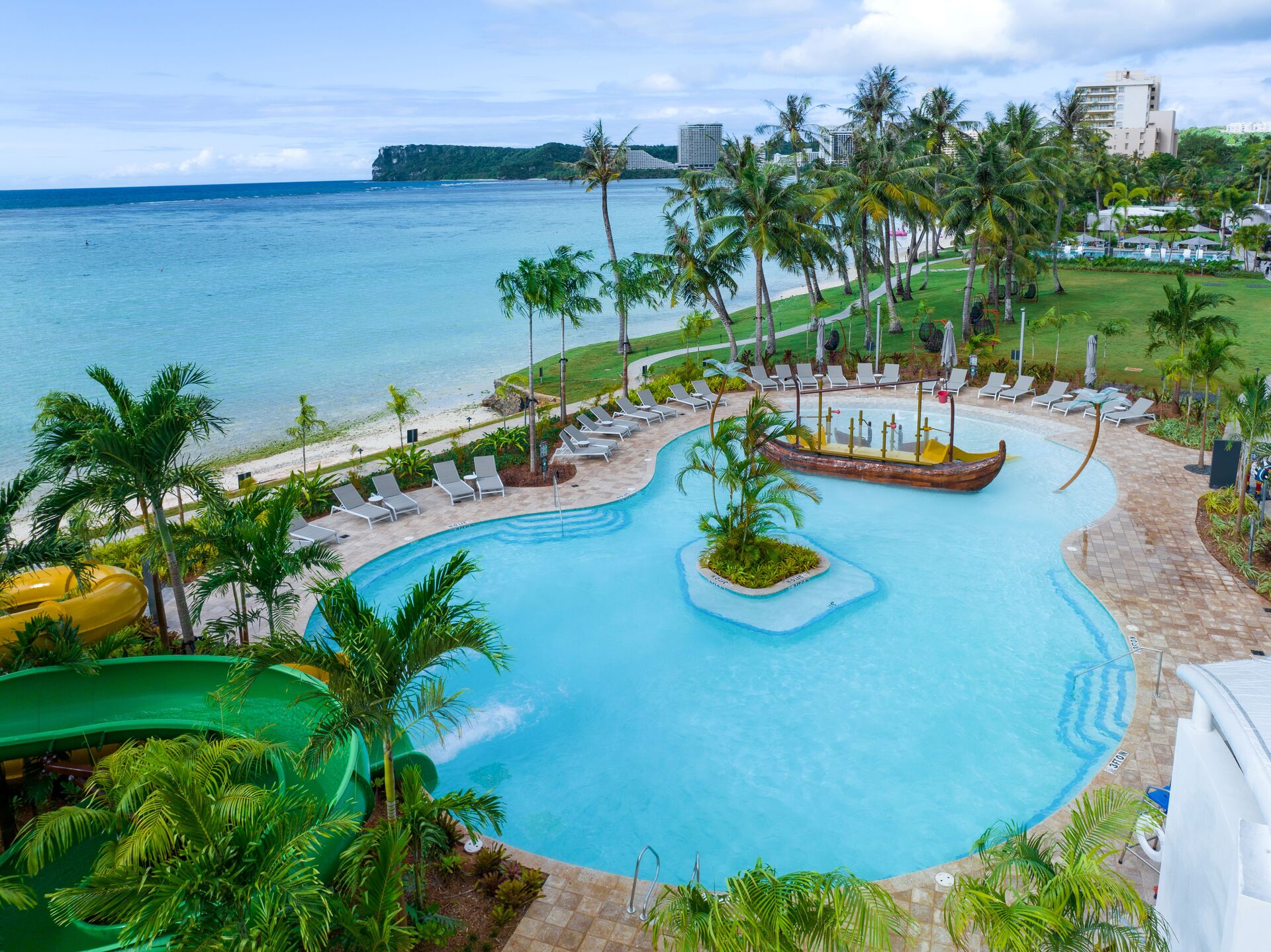 Crowne Plaza Guam Pool