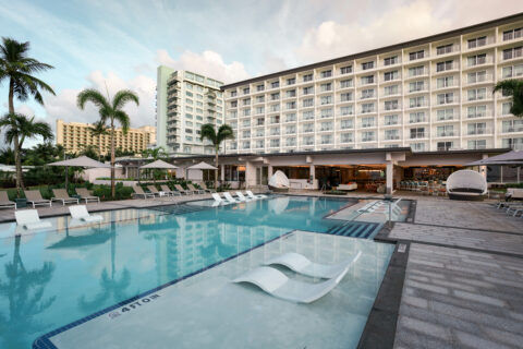 Crowne Plaza Guam Pool