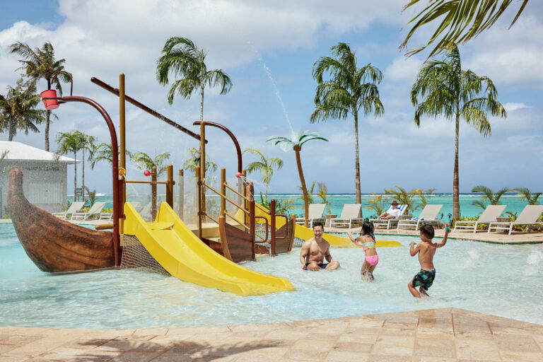 Crowne Plaza Guam Pool