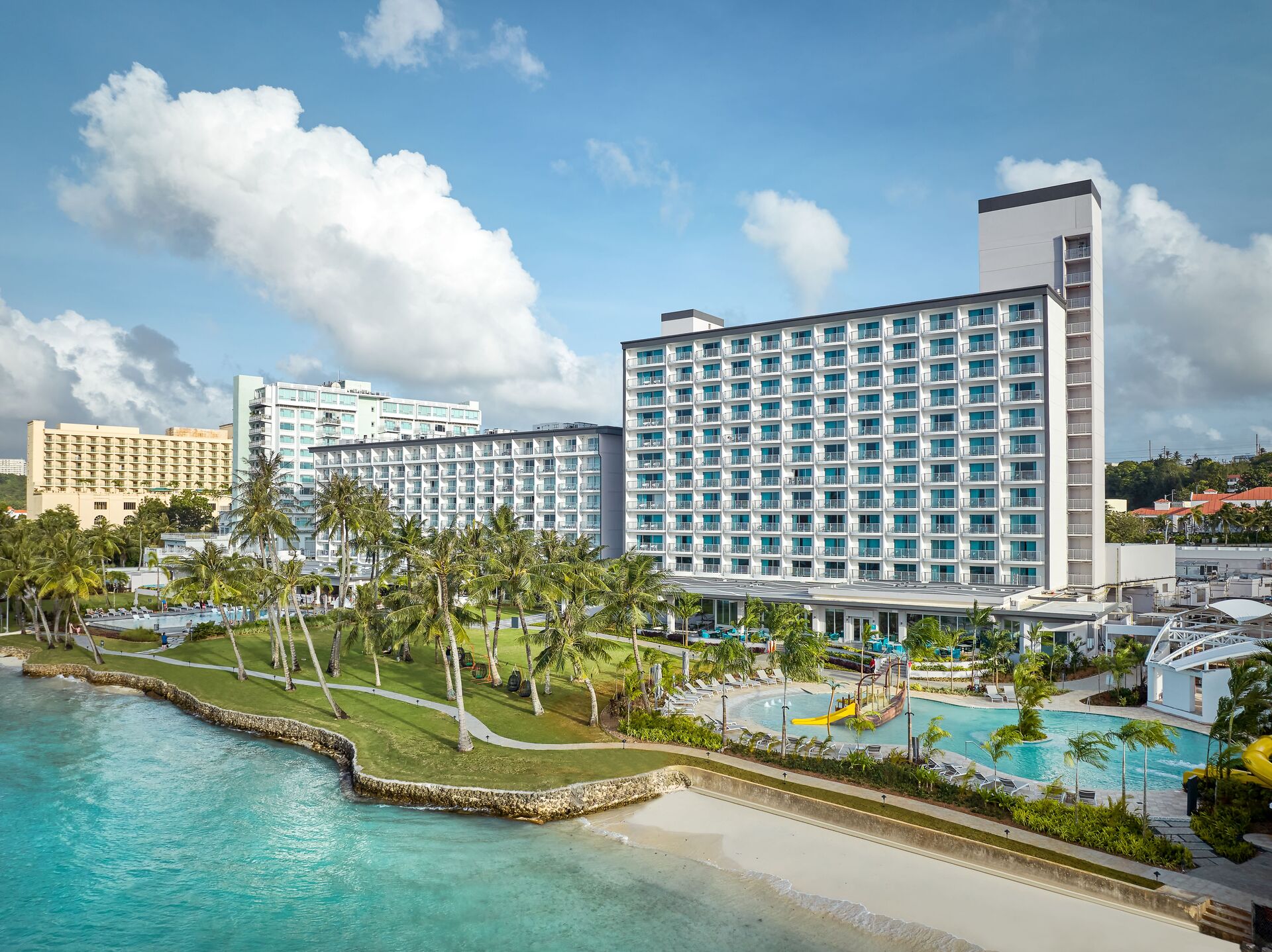 Crowne Plaza Guam Exterior