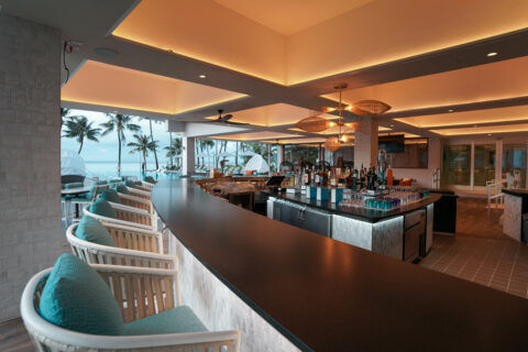 Crowne Plaza Guam Bar · Lounge