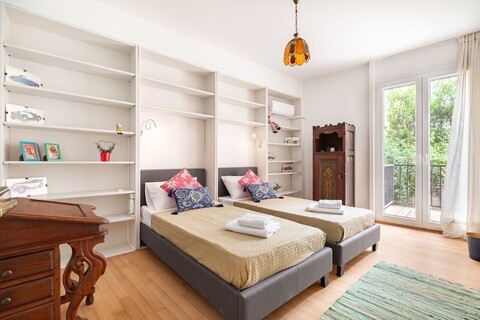 아테니안 게이트 투 플라카