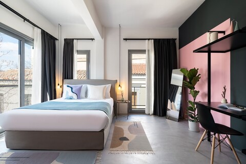 플레이 프시리, 브라운 호텔즈 멤버