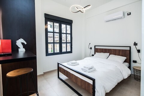 시리-모나스티라키의 아름다운 아파트