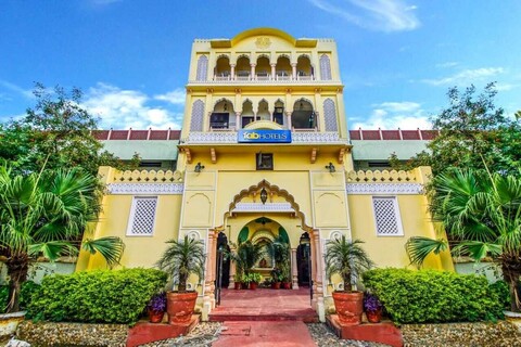 호텔 우츠브 니와스