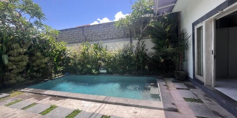 엔노 빌라 사누르