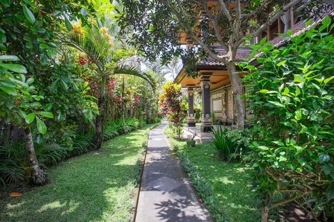 빌라 아궁 칼리아