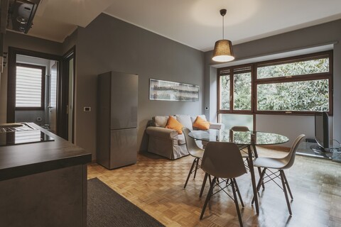 San Pietro Cozy And Quiet Three-room Apt