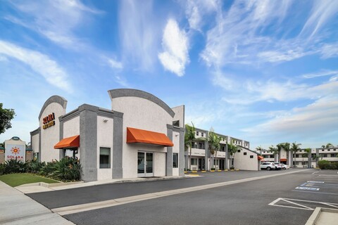 솔라라 인 앤 스위트