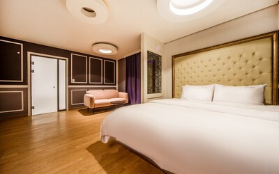 진주 호텔 세르비