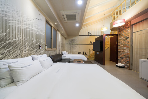 진주 엠 호텔 (Hotel M)