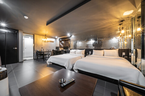 의정부 프리미어 XYM 호텔(신세계백화점 뒤)