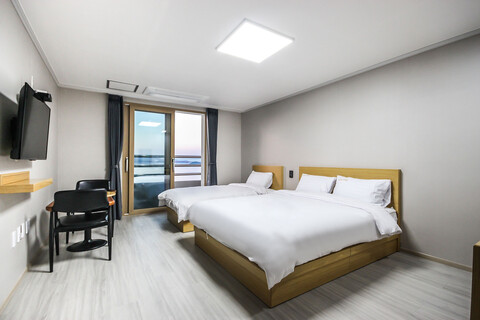 완도 호텔 프라하