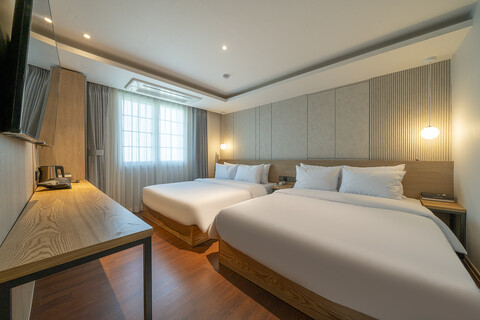 부산 용호동 아데나 호텔