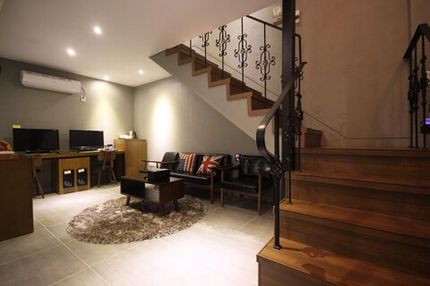 전주 덕진동 호텔 워너비(HOTEL WANNABE)