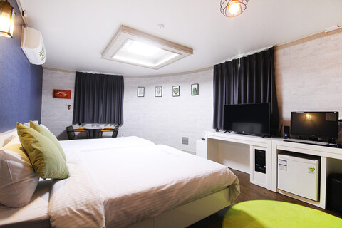 광주 신안동 제우스